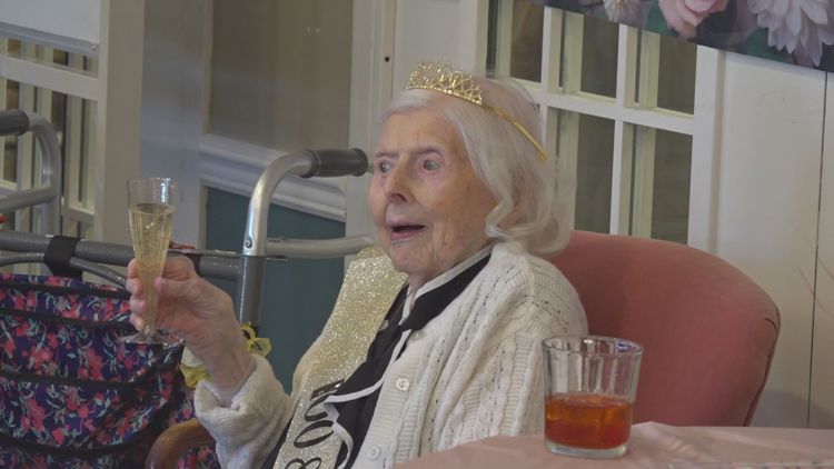 Western New York woman celebrates her 100th birthday — Tarrytown Community news