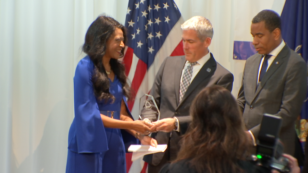 News10NBC’s Deanna Dewberry receives Human Service Worker Lifetime Achievement Award — Tarrytown Community news